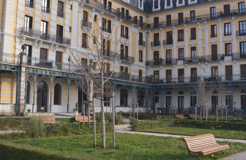 Aix-les-Bains Apartment | Appartement 3 Étoiles RDC 70 m² Avec Terrasse et Garage