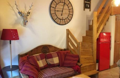 Pralognan-la-Vanoise Apartment | Appartement accueillant à Pralognan-la-Vanoise avec balcon et vue
