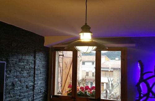 Borreda Apartment | Appartement 'Borredà' mit Kaminofen by Interhome