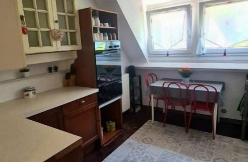 Aurillac House | APPARTEMENT CENTRE VILLE TERRASSE JARDIN GARAGE Chez Priscilla