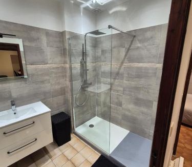 Draguignan Apartment | Appartement chaleureux au charme ancien au calme