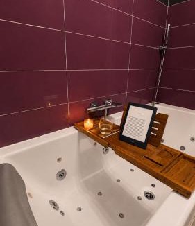Bruniquel Apartment | Appartement climatisé central 2 chambres