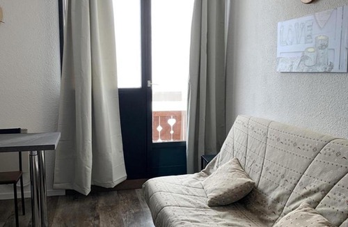 Eclose-Est Apartment | Appartement cosy 4 pers. avec balcon sud, proche commerces et remontées, L'Alpe d'Huez - FR-1-405-61