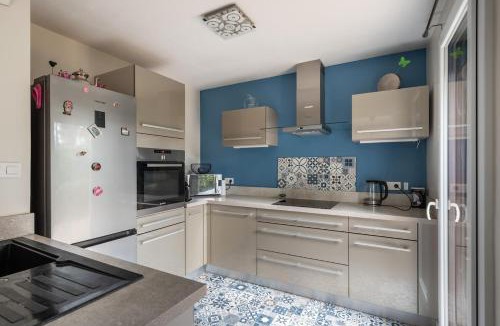 Le Pont-de-Claix Apartment | Appartement Cosy - RDJ- 2 Chambres - Parking Privée