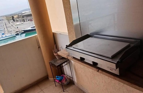 Frontignan Apartment | Appartement cosy vue port - 4 pers. - FR-1-785-17