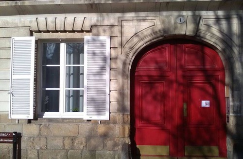 Mons Apartment | Appartement Devant le Musée