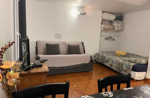 Vernier Apartment | appartement entresol nice 1,2 kilomètre de la plage mer promenade