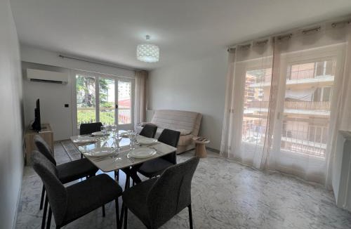 Saint-Roch Apartment | Appartement Familial T3 Terrasse, Clim & Parking Gratuit