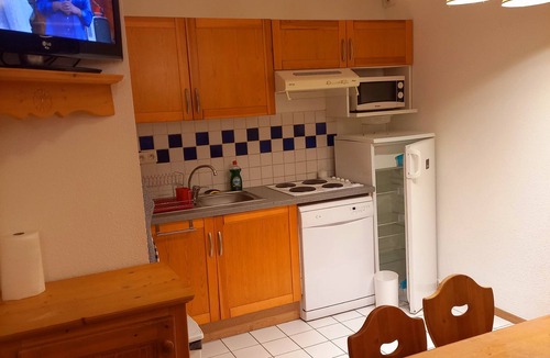 Bagneres-de-Luchon Apartment | Appartement Chaleureux Pour le Ski, les Cures et la Montagne