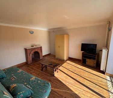Saint-Rome-de-Cernon Apartment | Appartement Rez de Chaussée