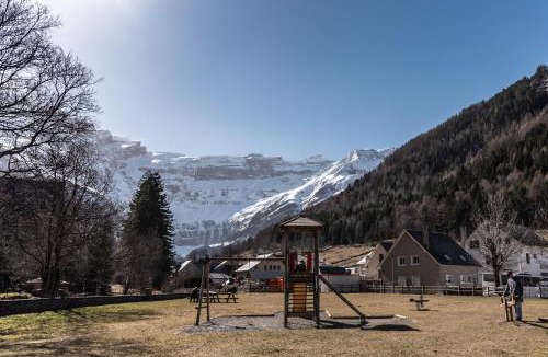 Gavarnie-Gedre Apartment | Appartement Gavarnie 8 Personnes