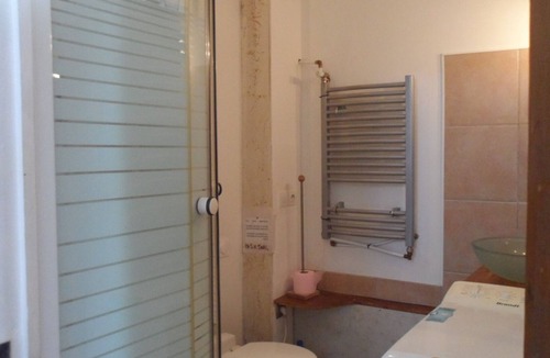 Uchaux Apartment | Appartement Lumineux Typique de Provence + Terrasse + Parking Dans Hameau Calme