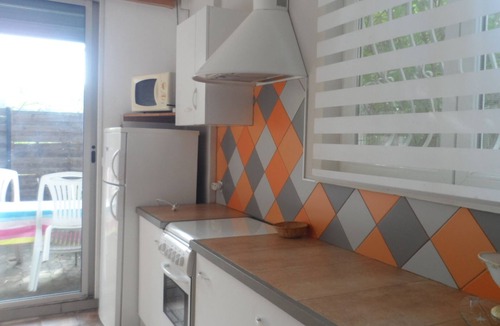 Uchaux Apartment | Appartement Lumineux Typique de Provence + Terrasse + Parking Dans Hameau Calme