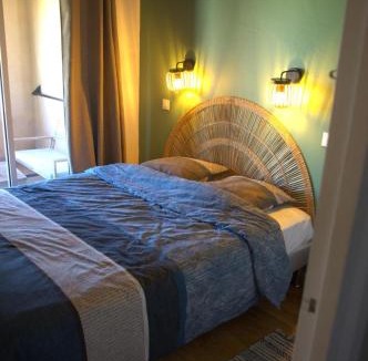Charleval Apartment | Appartement Pont Royal vu lac