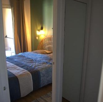 Charleval Apartment | Appartement Pont Royal vu lac