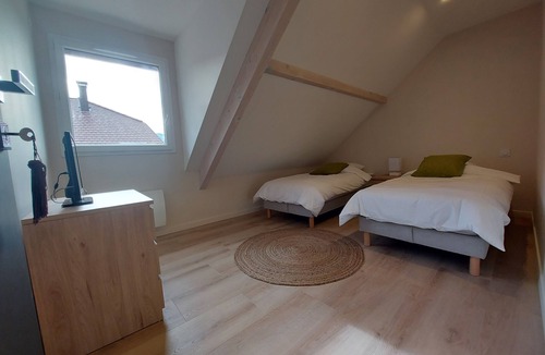 Angon Apartment | Appartement Situe a 150 Metres du lac D'annecy