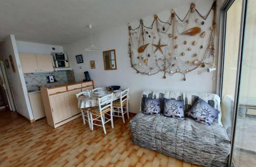 Le Grau-dʼAgde Apartment | Appartement T2 Cabine en Front de Mer avec Terrasse à Agde - 5/6 Couchages - FR-1-423-191