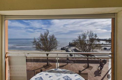 Le Grau-dʼAgde Apartment | Appartement T2 Cabine en Front de Mer avec Terrasse à Agde - 5/6 Couchages - FR-1-423-191