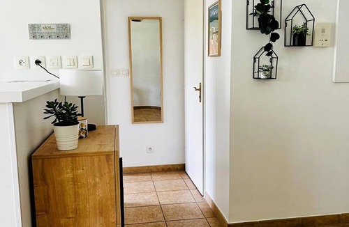 Cambo-les-Bains Apartment | Appartement T2 moderne avec terrasse, parking et accès internet - Cambo-les-Bains - FR-1-495-33