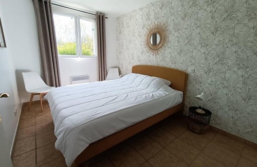 Cambo-les-Bains Apartment | Appartement T2 moderne avec terrasse, parking et accès internet - Cambo-les-Bains - FR-1-495-33