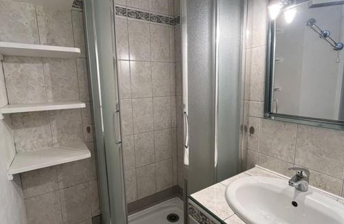 Laveissiere Apartment | Appartement T4 Cabine, accès direct neige, Wifi - FR-1-787-137