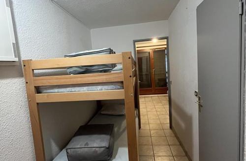 Laveissiere Apartment | Appartement T4 Cabine, accès direct neige, Wifi - FR-1-787-137