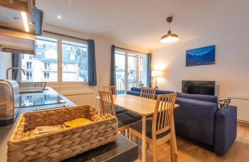 Cauterets Apartment | Appartement Terrasse - Télécabine 2min - Thermes 4min - Tout équipé