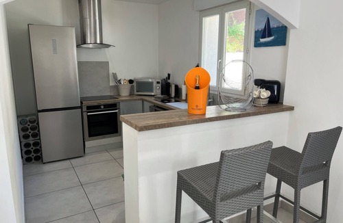 Sainte-Maxime Apartment | Appartement vue sur les Collines à 10 min de la mer