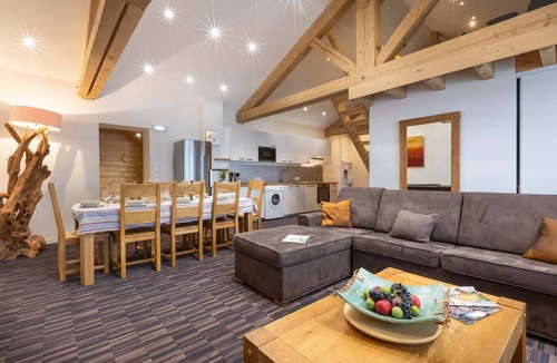 Nancroit Condo | Appt au calme avec vue imprenable !