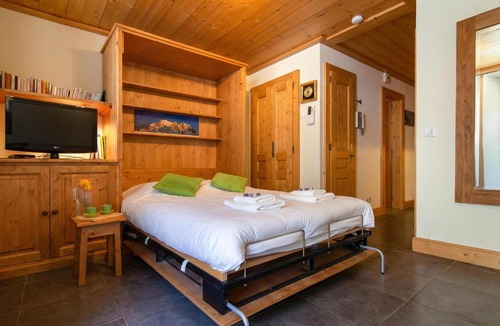 Montroc Apartment | Apt Arsene1 Mont Blanc Views 3-min to Ski - Happy Rentals