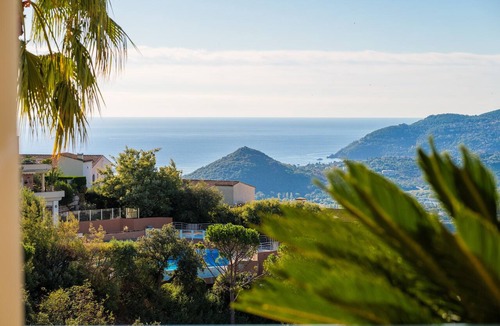 Mandelieu-La-Napoule Apartment | Apt Palais du Grand Duc : Your haven Between Esterel and Sea