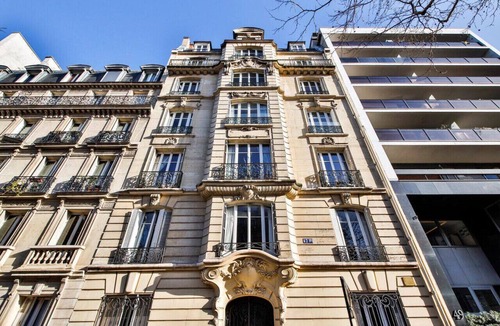 Chaillot Apartment | #Arc DeTriomphe #Trocadero #Style Haussmanien#AC