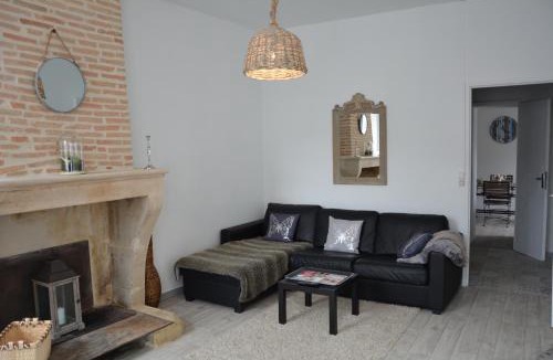 Lesparre-Medoc House | Arc en ciel