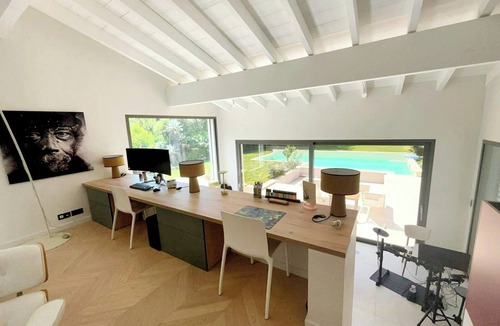 Aix-en-Provence House | Architect-designed villa with pool in Provence