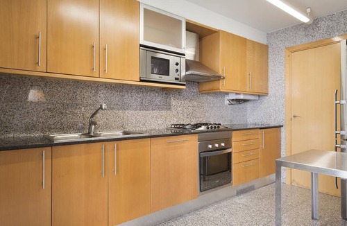Sant Gervasi Apartment | arpartamento 3 rooms 6 people with private terrace in Sarrià - Free WiFi