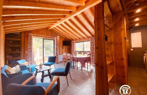 Llo House | Atalaya - Maître de Cabestany - Gîte avec piscine pour 8 personnes - 3 chambres en suite