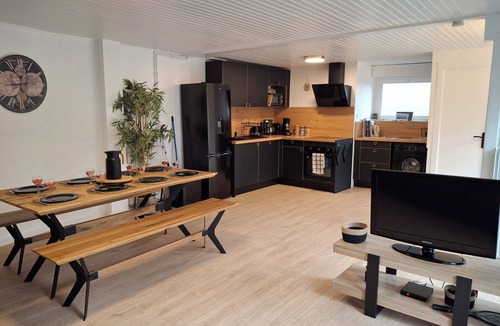 Aiguihe House | Au bon Endroit ! Maison de Ville de 100 m² au Pied du Rocher D'aiguilhe