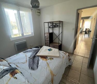 Saint-Hilaire-de-Brethmas Apartment | Au cœur de St hilaire