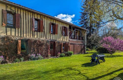 Izaut-de-l'Hotel House | Au village
