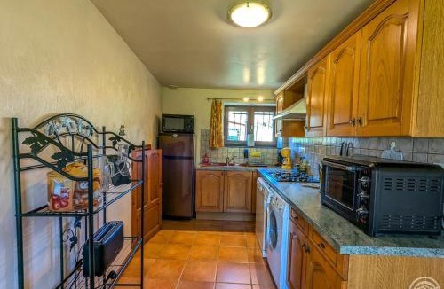 Izaut-de-l'Hotel House | Au village