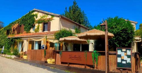 Saint-Maurice-d'Ibie House | Auberge des Salelles - Zarathoustra