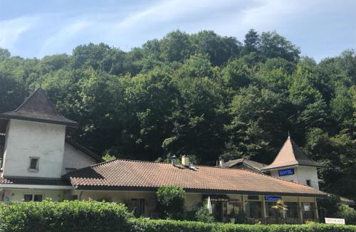 Saint-Martin-d'Uriage Hotel | AUBERGE SAINT MICHEL