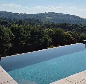Latouille-Lentillac House | Aubié modern barn swimming pool and AC