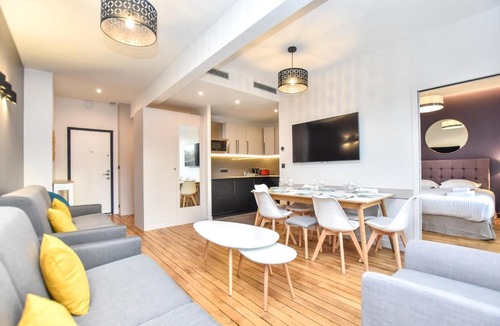 Chaussee-d'Antin Apartment | Authentic apartment - 2BR 8P - Palais Garnier