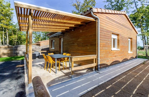 Thenon House | Authentic Stay in Dordogne – Comfortable Gîte with Heated Pool