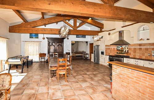 Laroque-des-Alberes House | Authentique maison piscine