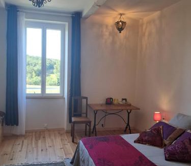 Salvagnac Bed & Breakfast | Aux roses de Cèdres