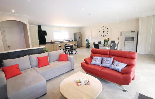 Monteux House | Awesome Home In Monteux
