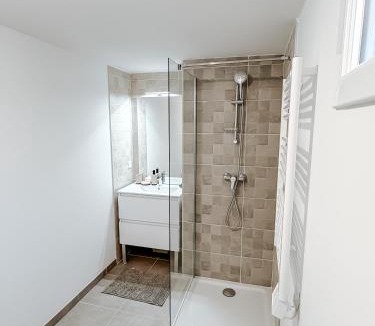 Saint-Roch Apartment | Aya - Renovated air-conditioned duplex with garden