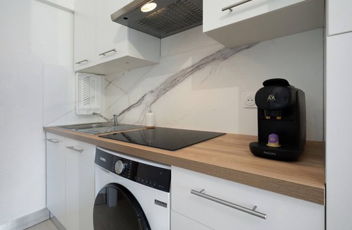 Mandelieu-la-Napoule Beach Apartment | Azur Pool Sea and Sun – Pool, Beach, Golf & Private Parking on the Côte d'Azur